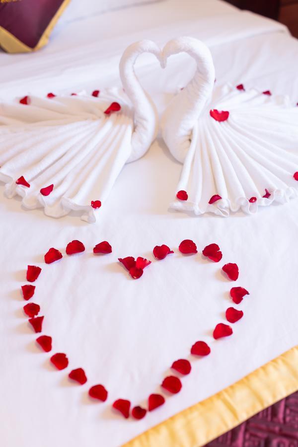 Ruby Bistro Hotel Hue Zewnętrze zdjęcie