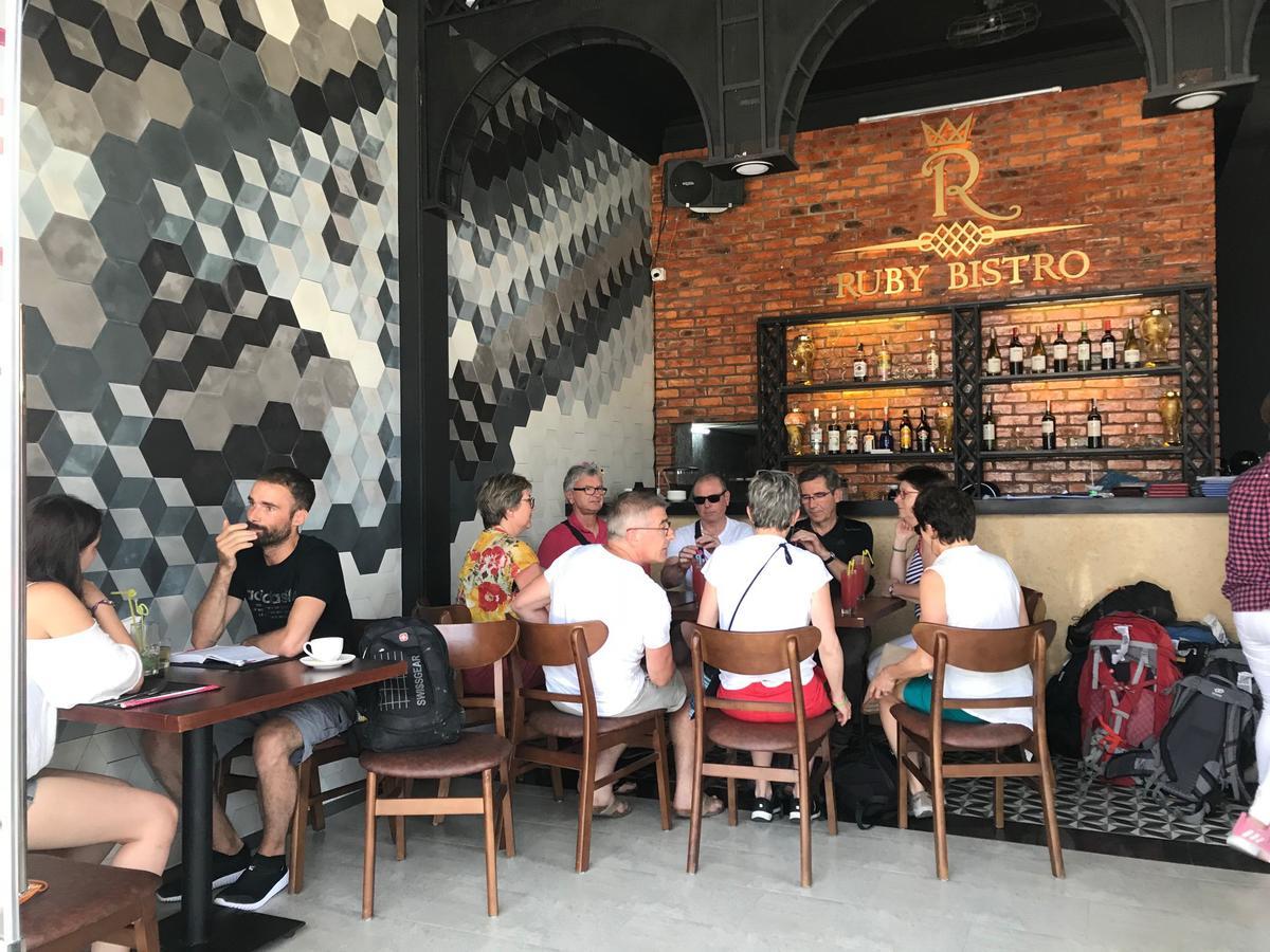 Ruby Bistro Hotel Hue Zewnętrze zdjęcie